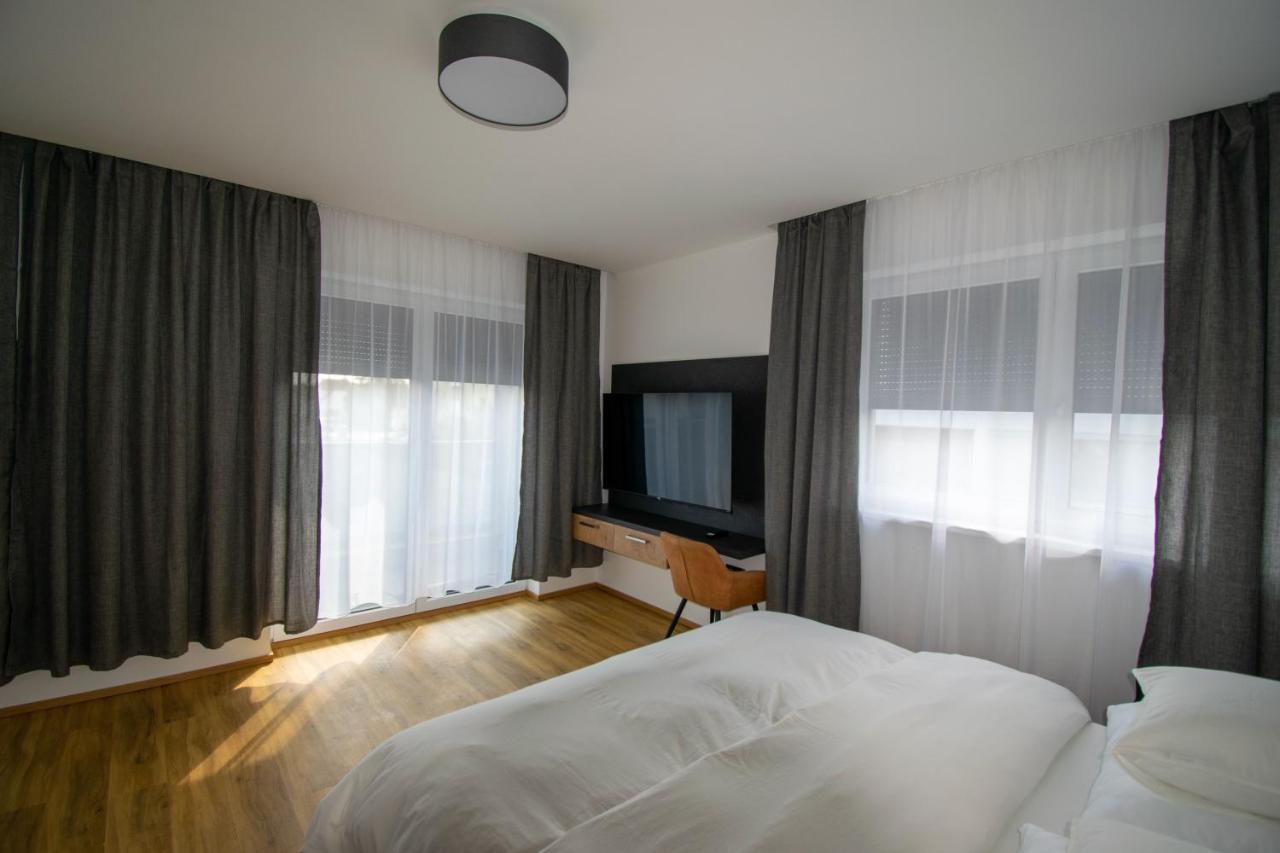 Smart Rooms Вельс Екстер'єр фото